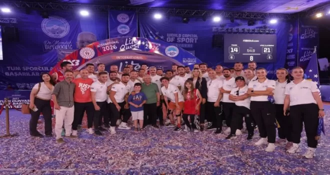 Memduh Büyükkılıç’tan FIBA 3x3 Lite Quest şampiyonuna kupa