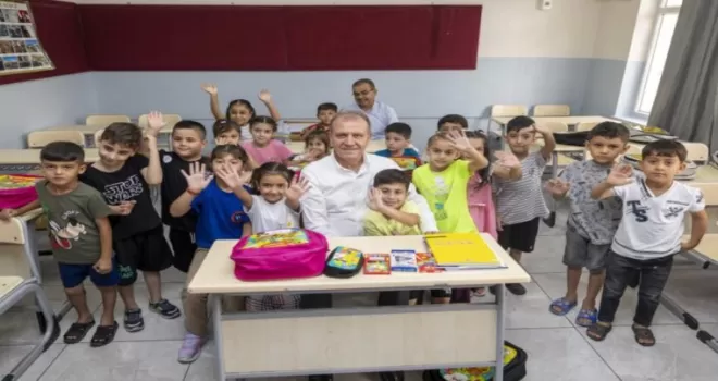 Mersin’de 18 bin öğrenciye çanta ve kırtasiye desteği