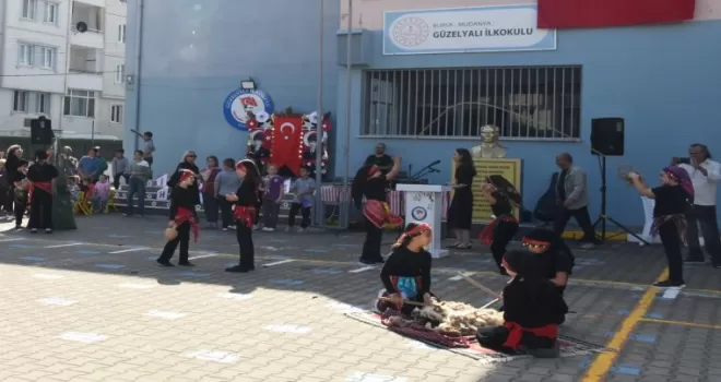 Mudanya’da İlköğretim Haftası’na renkli kutlama