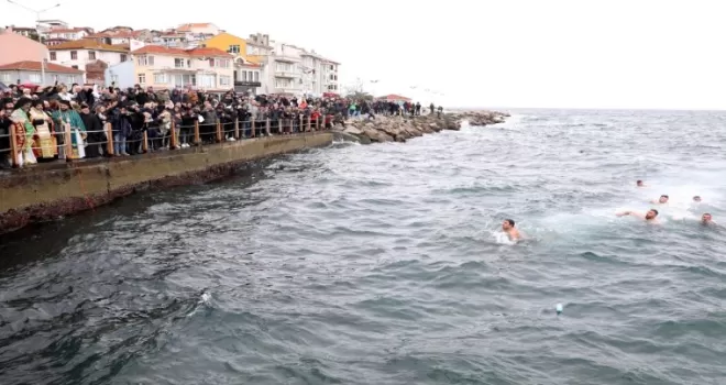 Mudanya Tirilye’de denizden haç çıkarma töreni yapıldı