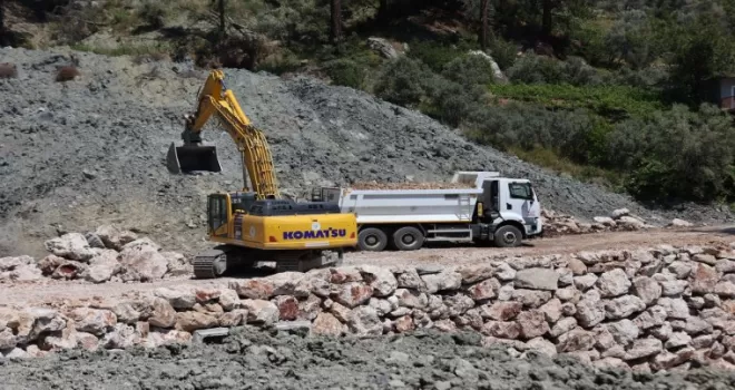 Muğla Seydikemer’de heyelan yaraları sarılıyor