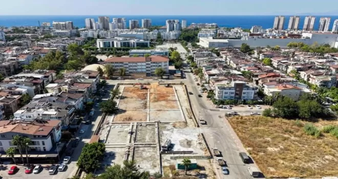 Muratpaşa raket sporlarının yeni merkezini kuruyor