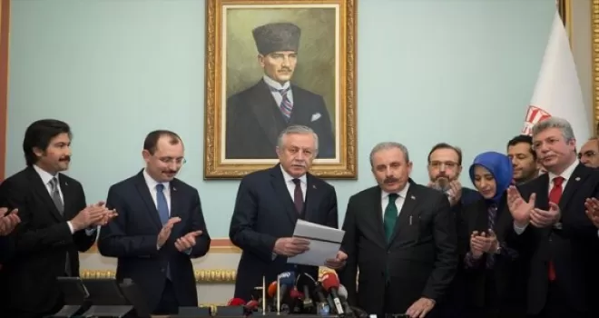 Mustafa Şentop, Meclis Başkanlığı için adaylık başvurusunu yaptı