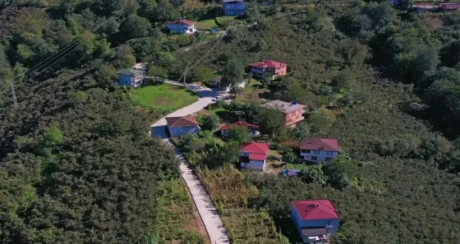 Ordu Çamaş’ta beton yol çalışmaları aralıksız sürüyor