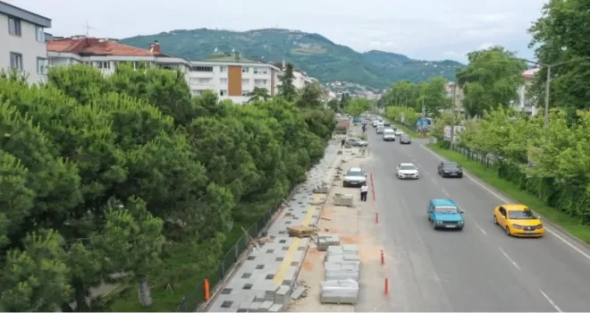Ordu’da Atatürk Bulvarı’nda kaldırımlar yenileniyor