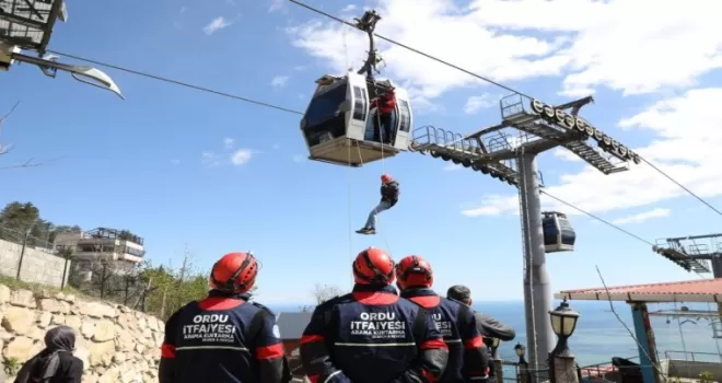 Ordu’da teleferik hattında nefes kesen kurtarma tatbikatı
