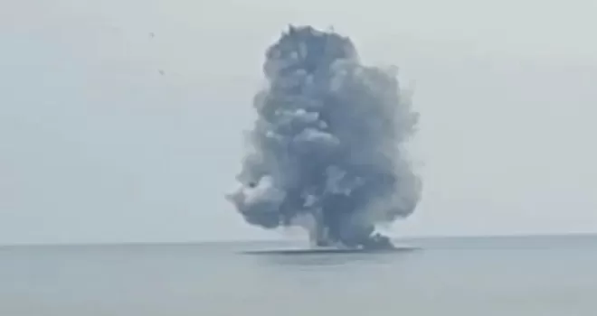 Ordu Ünye’de kıyıya vuran insansız deniz aracı kontrollü patlatıldı
