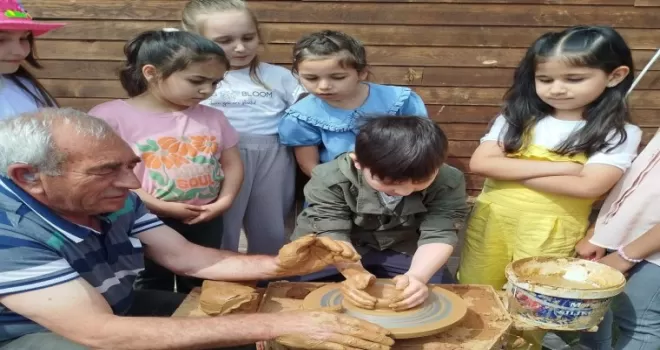 Pazaryeri’nde minik eller çamurla sanata dokundu