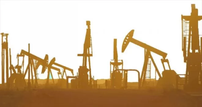 Petrolün dalgalı seyri ekonomileri tehdit ediyor