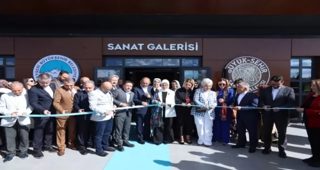 Renklerin Dili Resim Sergisi &amp; Gelenekli Sanatlar Koleksiyonu açıldı