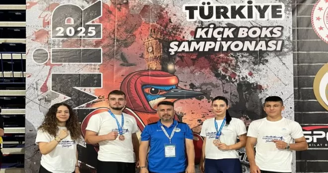 Sakarya Büyükşehir’in yumruğu Türkiye üçüncülüğünü getirdi