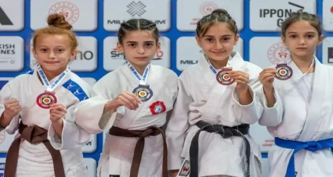 Sakarya Büyükşehir sporcuları başarılarına devam ediyor