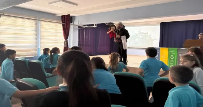 Sakarya’da “Akça” tiyatrosuyla minikler çevre bilinci kazandı