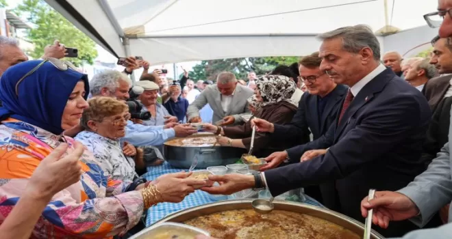 Sakarya’da aşure bereketi paylaşıldı