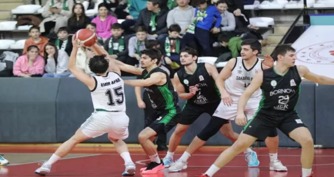 Sakarya’da dev adamlar son maçta kazanmak istiyor