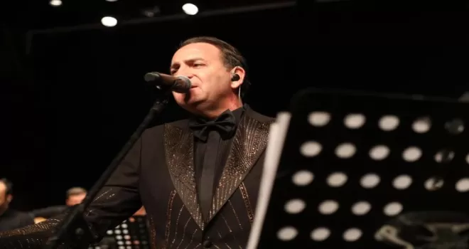 Sakarya’da Zeki Müren’in unutulmaz şarkıları yankılandı