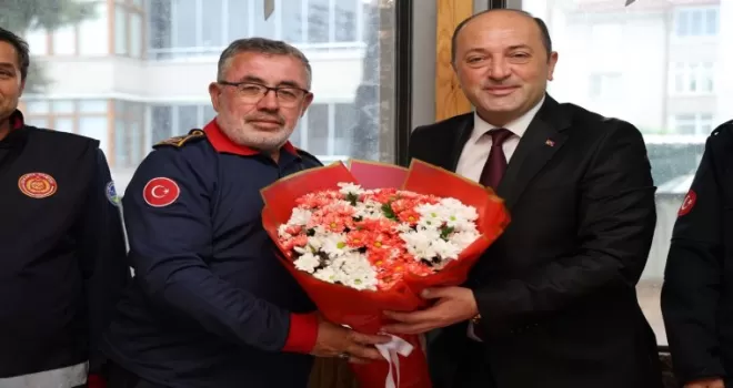 Sakarya İtfaiyesi’ne Başkan Yıldız’dan ziyaret
