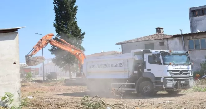 Sakarya’nın merkez aksına bağlantıya ilk kazma