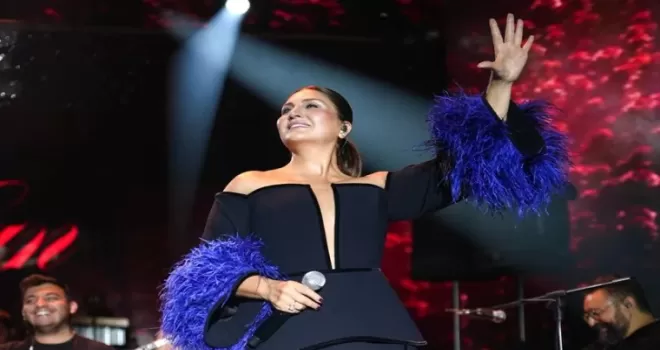 Sibel Can’dan yeni sezona ışıltılı başlangıç