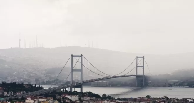 Sıcaklıklar mevsim normallerinin üzerinde... Kuzeybatıda sağanak alarmı!