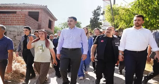 Sındırgı’da tüm evler tarandı... Ağır hasarlı yapılar yıkılacak!