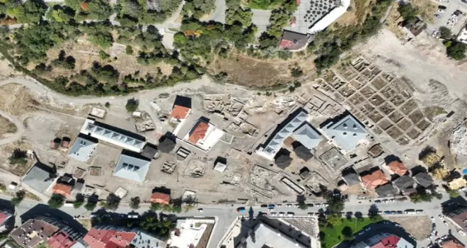 Sivas Kalesi’nde 3. etap sürüyor