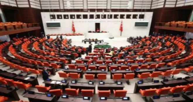 TBMM’de tatil yok! Çalışmaya devam...