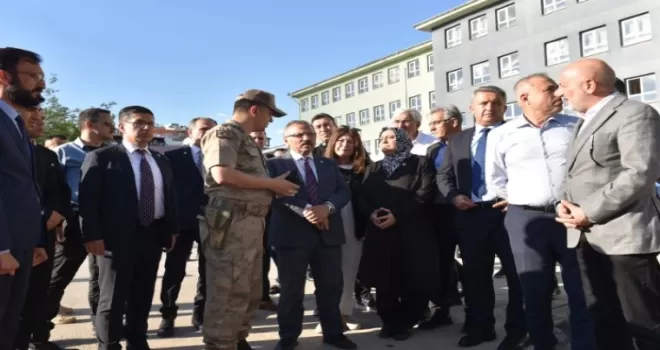 TBMM Komisyonu Siverek’te okul saldırıların nedenlerini araştırıyor