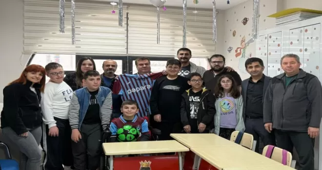 Trabzonspor sevgisi yüzünü güldürdü