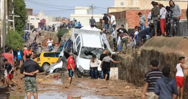 Tunus'ta sel 5 can aldı