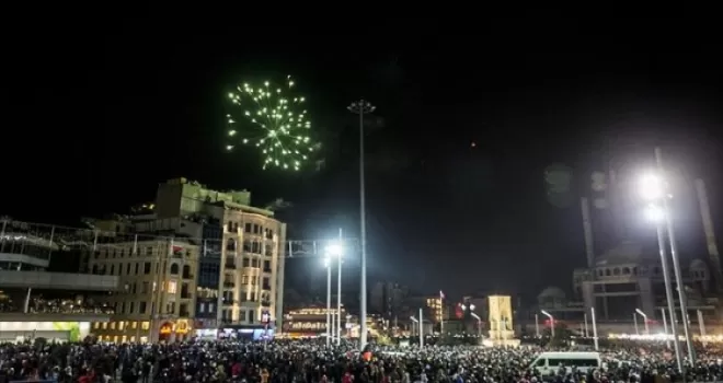 Türkiye 2019'a 'Merhaba' dedi