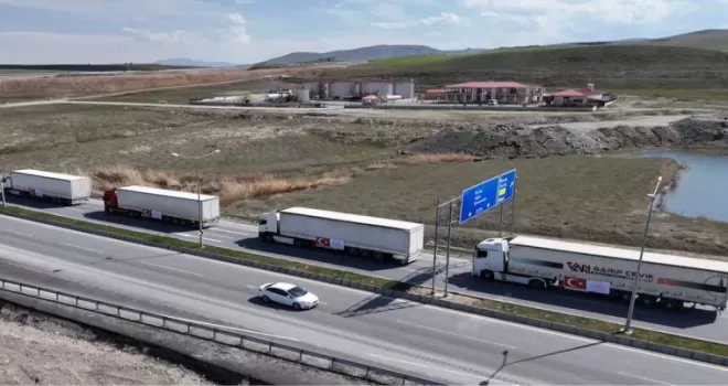 Türkiye’den İran’a ’şifa kervanı’ yola çıktı