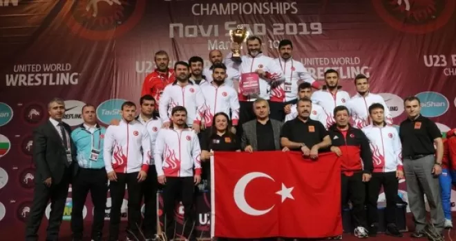 Türkiye Güreş Federasyonu Başkanı Aydın: Sırbistan'da tarih yazdık