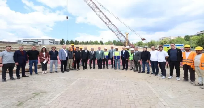 Umuttepe’de cami ve otopark projesi hızla ilerliyor