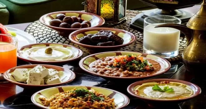 Uzmanı uyardı: Sahuru atlamayın, iftarı yavaş yapın