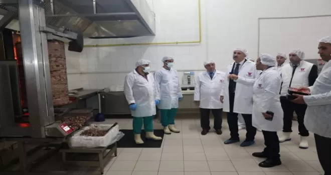 Vali Bozkurt’tan Ağrı Döneri ve Yeni Et Satış Mağazasına yakın mercek