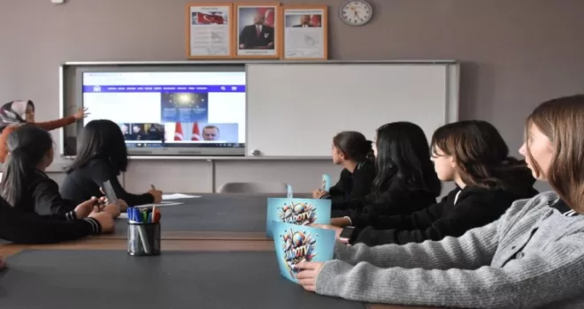 Van Tuşba’da gazeteciliğin inceliklerini öğreniyorlar