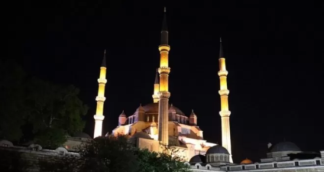 Yarın Berat Kandili