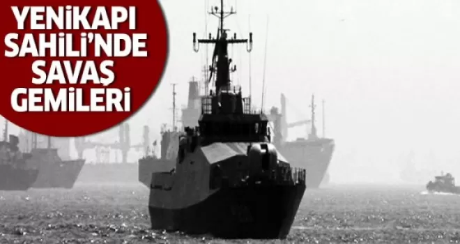 Yenikapı sahilinde savaş gemileri