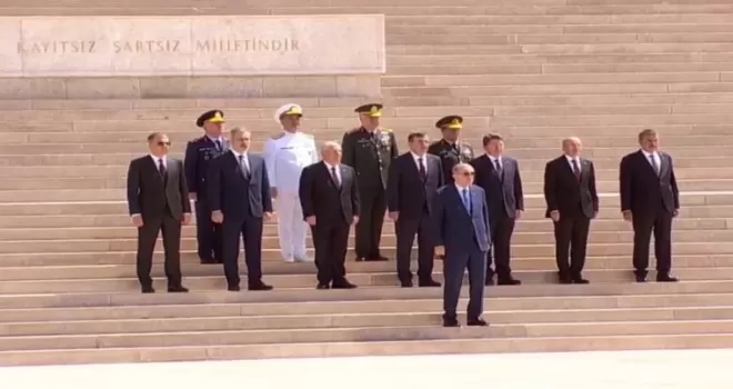 Yüksek Askeri Şura toplantı öncesi Anıtkabir’de