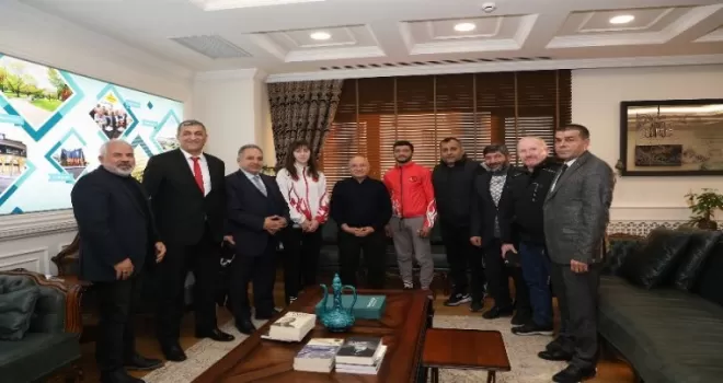Kayseri Talas Belediyesi Dünya 2.'si sporcuları konuk etti 